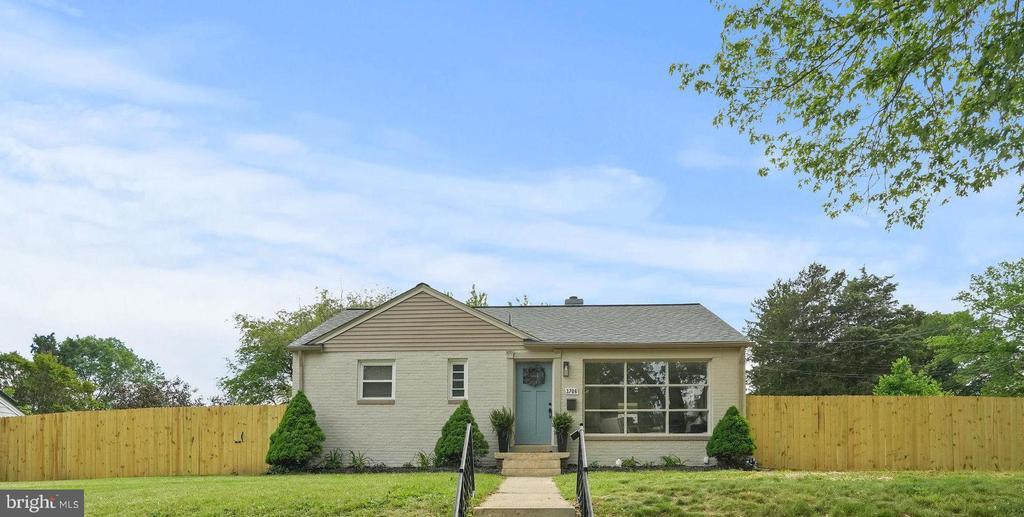 Foto principal - 3706 Carey St