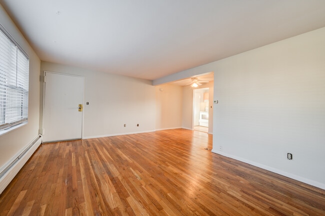 Foto del edificio - 103 Cooper Hill St