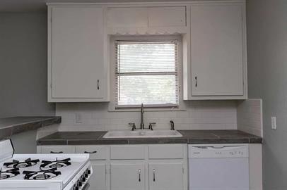 Building Photo - 224 Gurley Ln