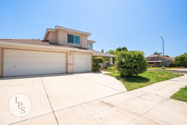 Building Photo - Fresno CUSD Home, 4BR/3BA, Newly Remodeled...