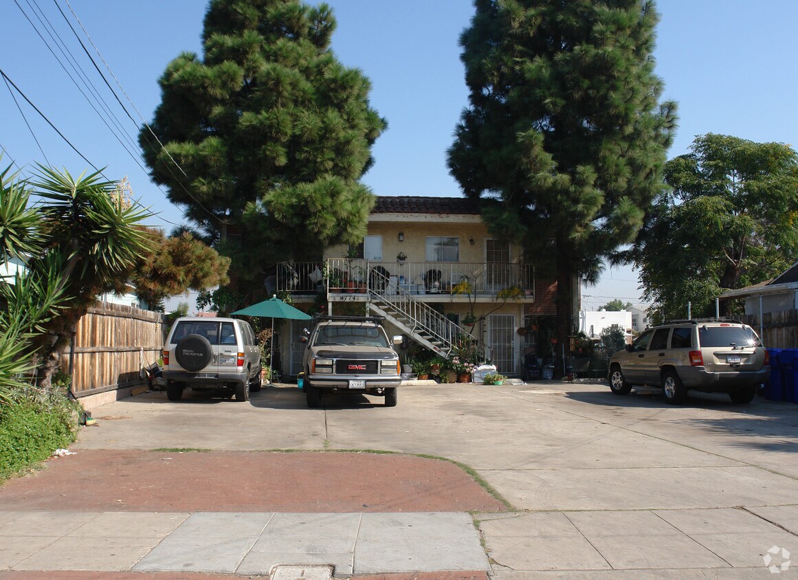 Primary Photo - 4774 Auburn Dr
