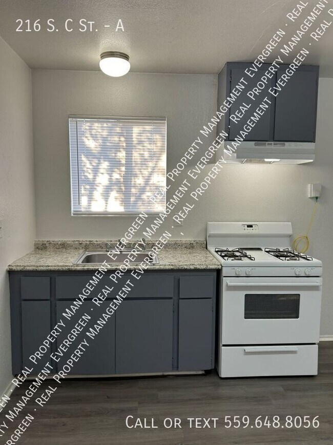 Foto del edificio - 216 C St