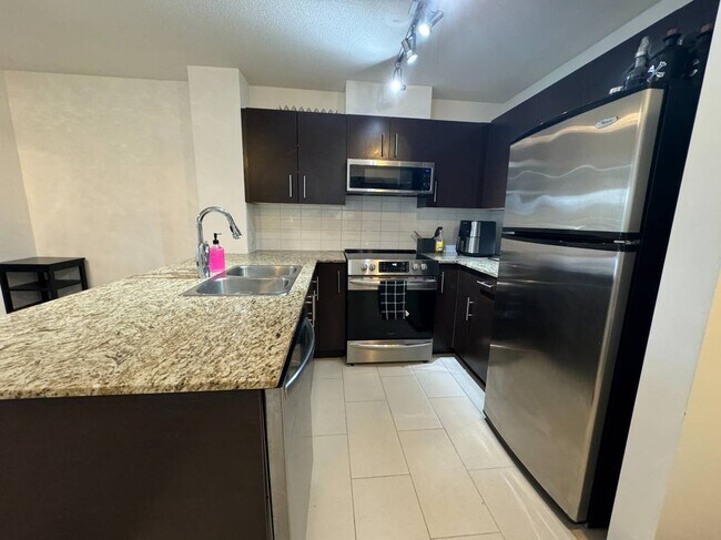 Photo du bâtiment - 11667 Haney Byp