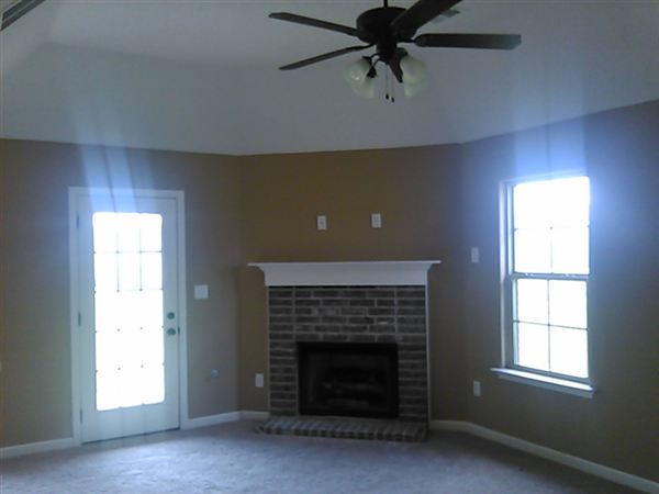 Foto del edificio - 2254 Southern Woods Rd