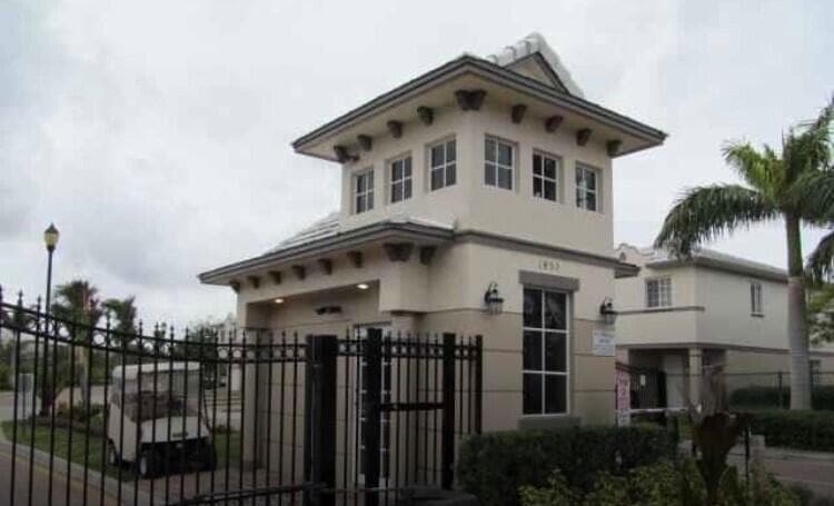 Foto principal - 1995 Marsh Harbor Dr
