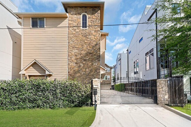Building Photo - 1714 Ovid St