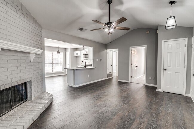 Foto del edificio - Stunning 3-Bedroom Home in Prime Arlington...