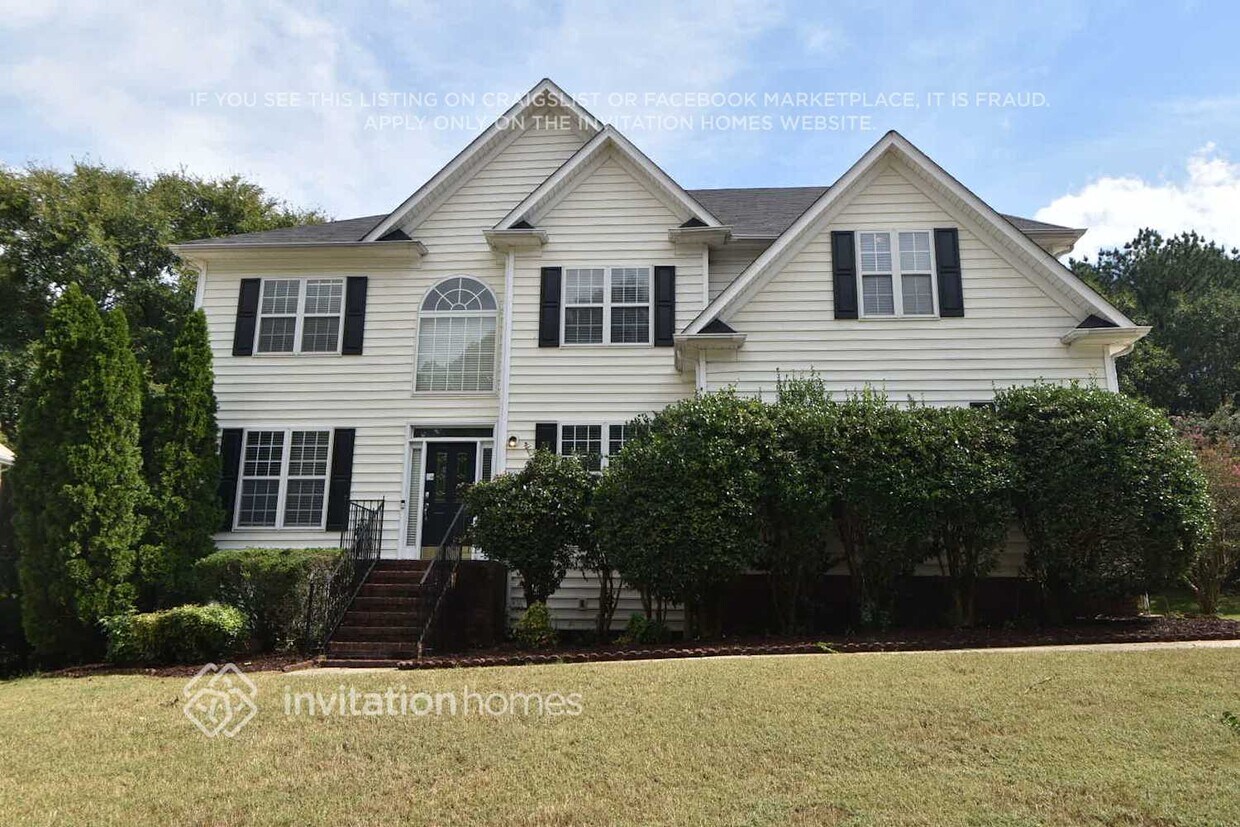 Foto principal - 8007 Harrington Woods Rd