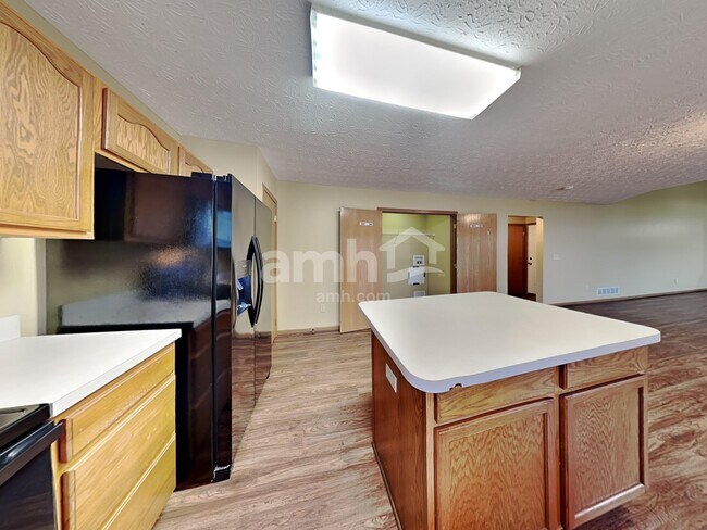 Foto del edificio - 318 Shawnee Loop S