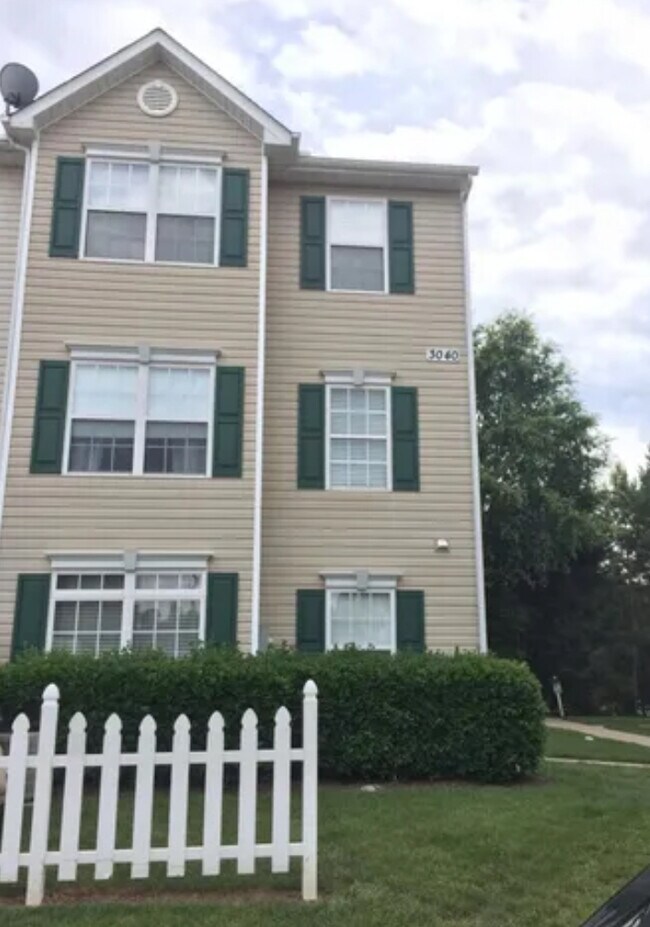 Foto del edificio - 3040 Barrymore St