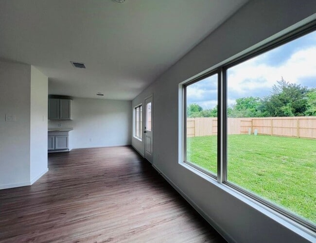 Building Photo - 17738 Grv Hl Dr