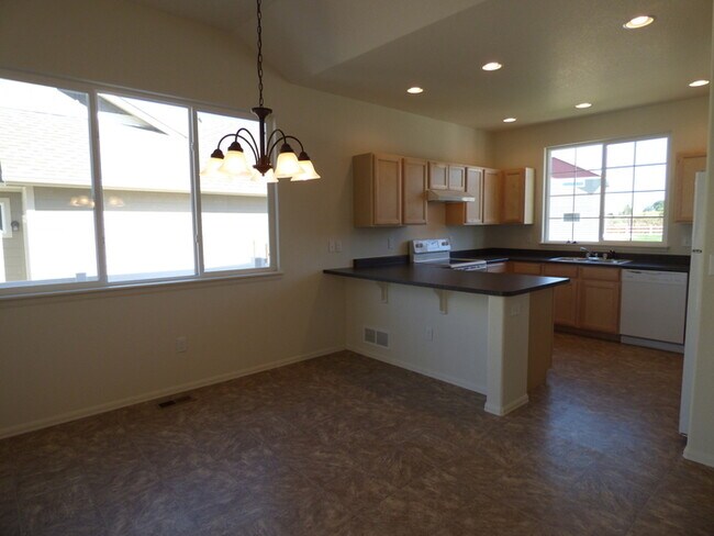 Foto del edificio - Two Story 3 Bed / 2.5 Bath Home in Windsor!