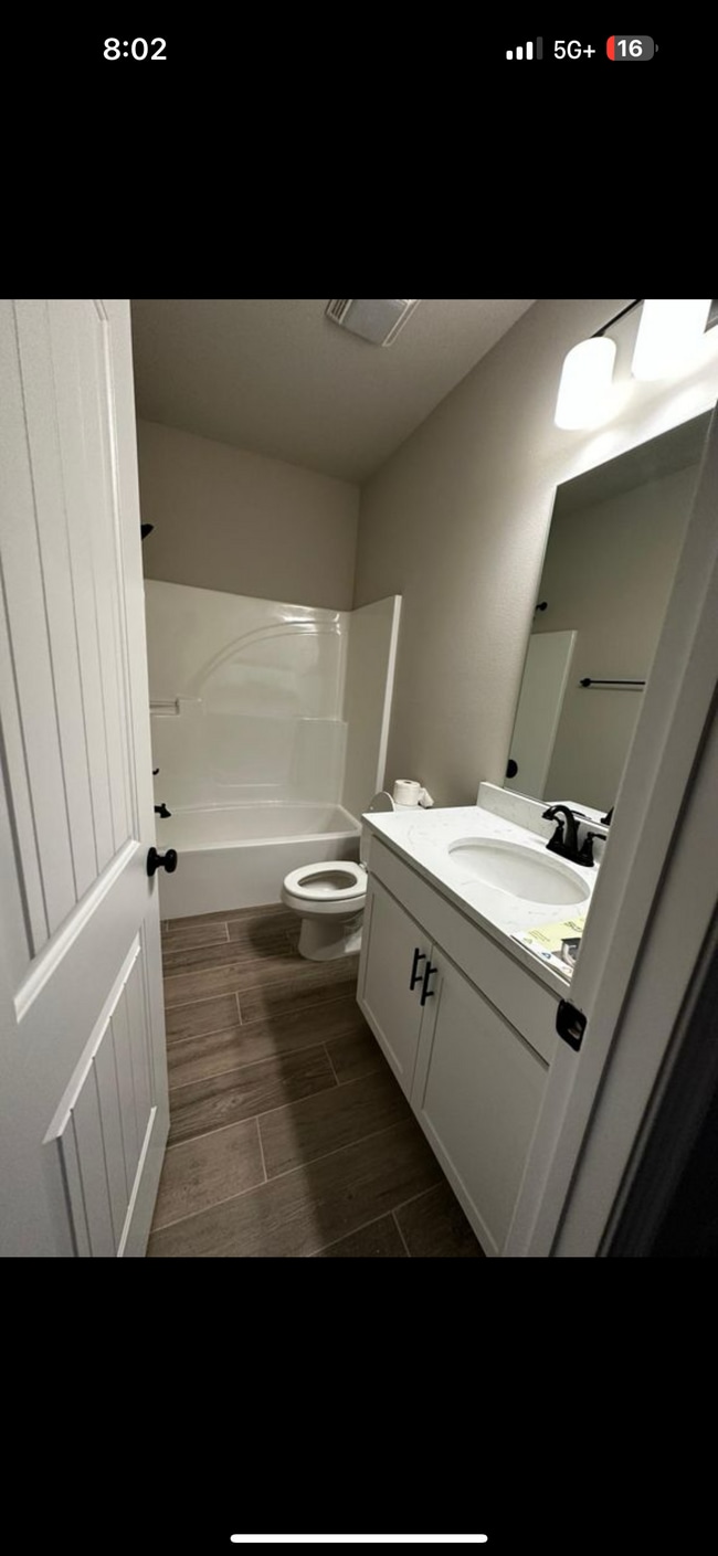 Building Photo - 6866 Summerset Dr