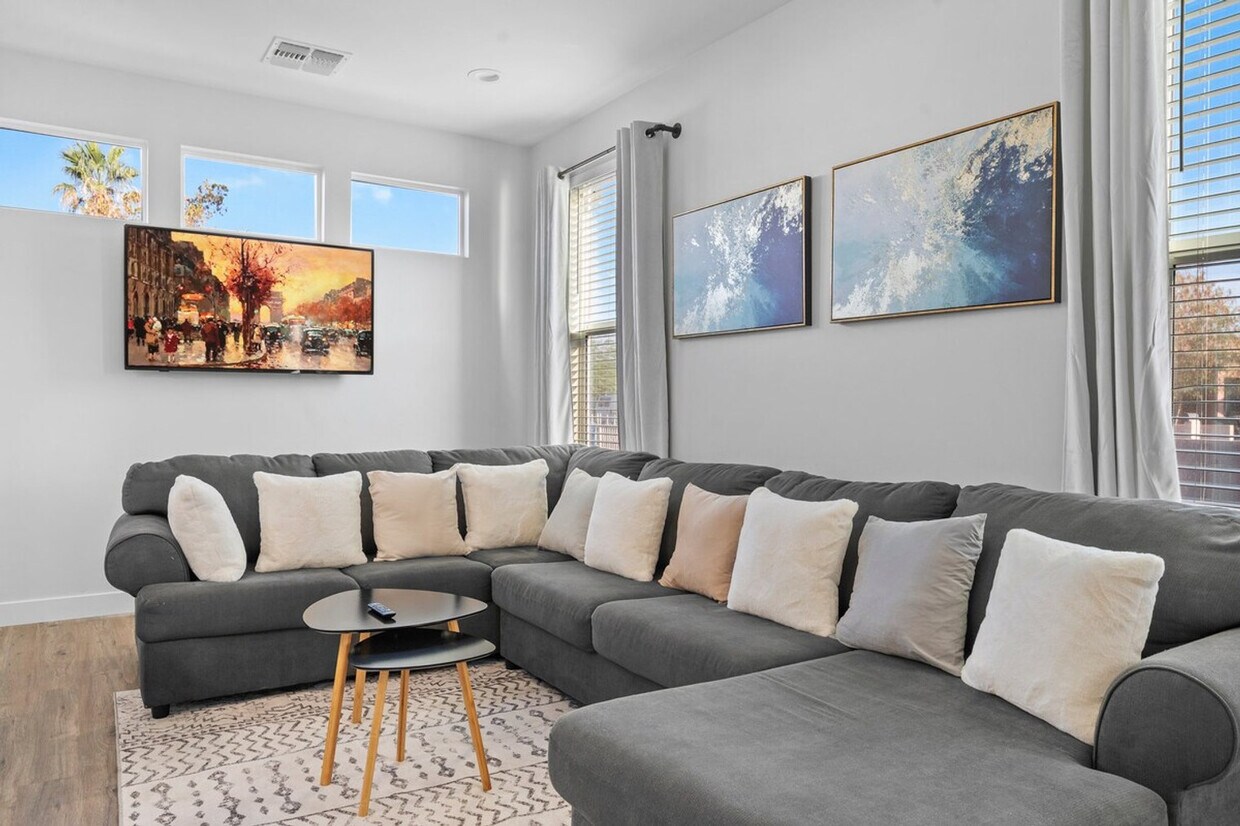 Foto principal - 3757 E Van Buren St