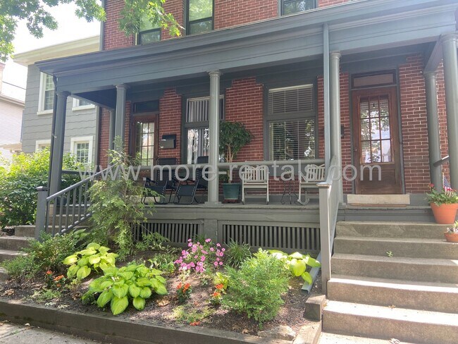 Foto del edificio - 139-141 E. Mithoff St