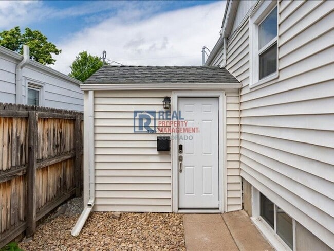 Building Photo - 4325 1/2 S Cherokee-
