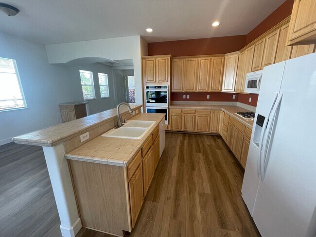 Building Photo - Wingfield Springs Home with 3 Bedrooms