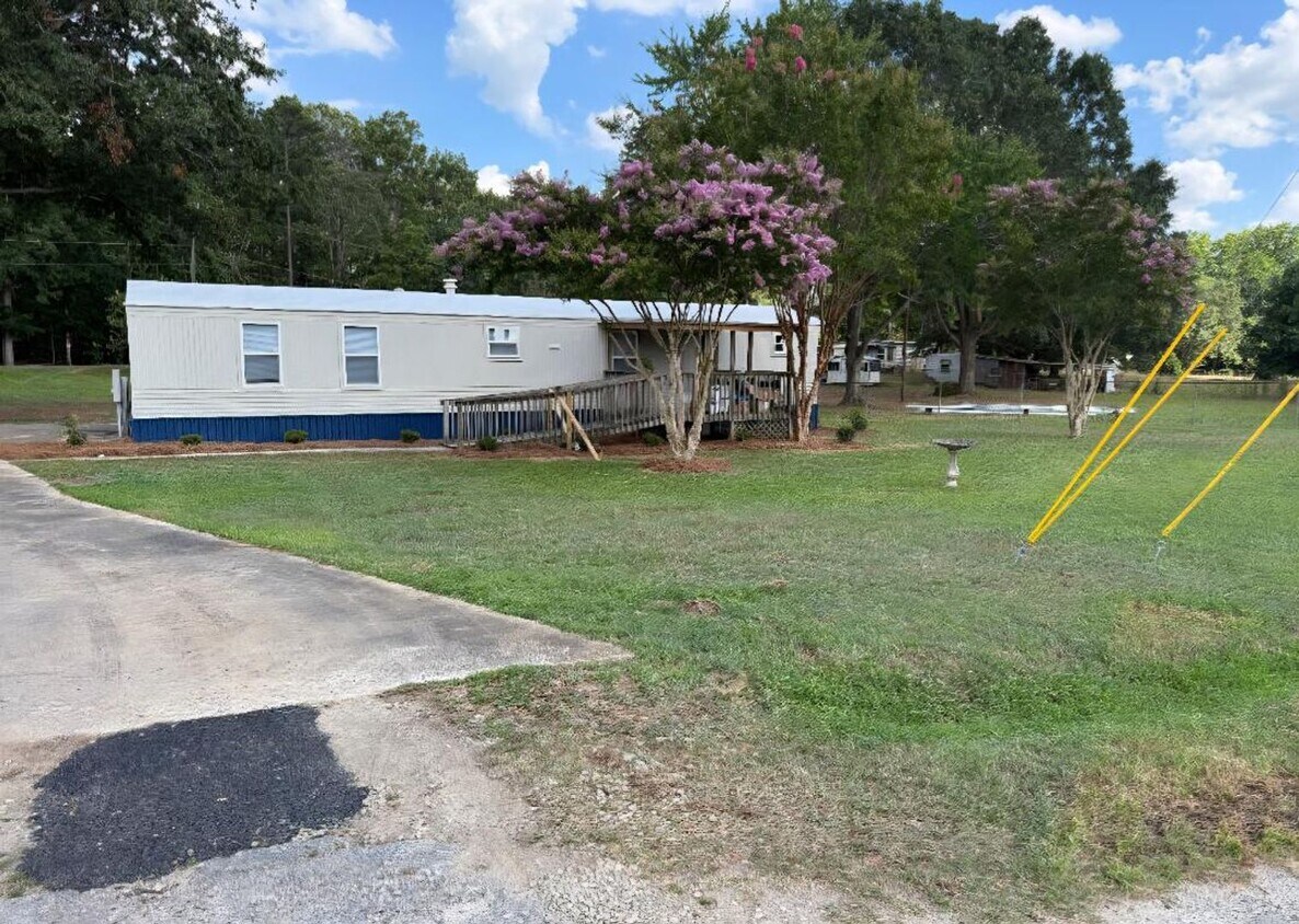 Foto principal - 2 Bedroom Mobile Home Close to Wren