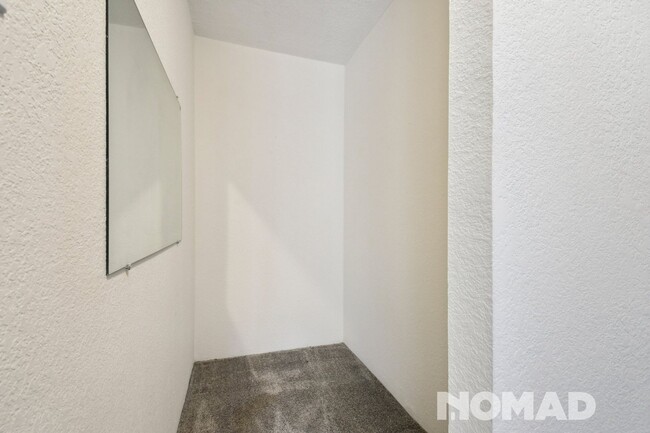 Foto del edificio - Charming 2BR, 2 bathroom Condo in Denver