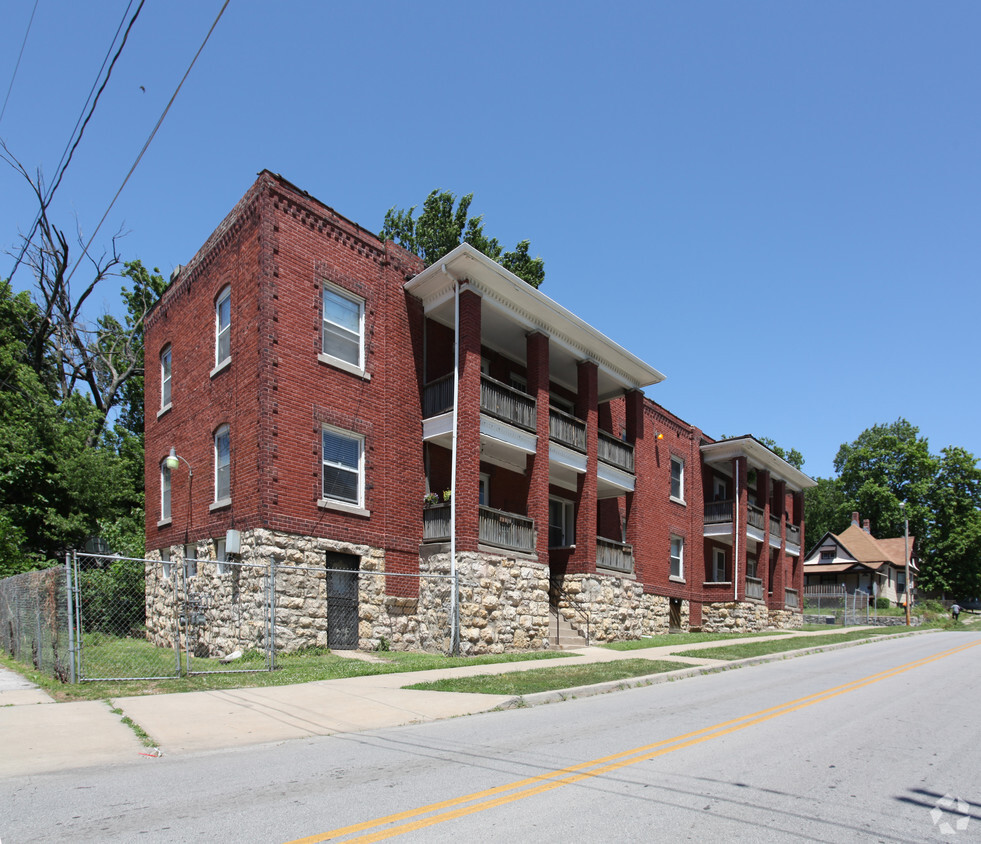 Building Photo - 2610-2616 E 23rd St