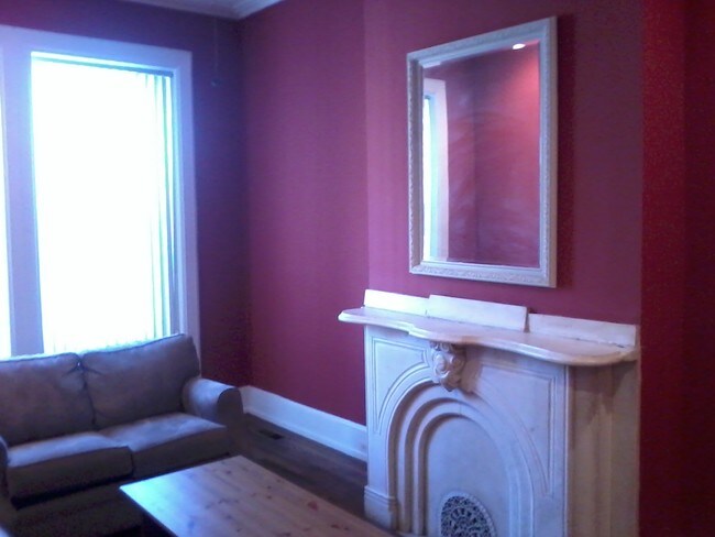 Living Room - 804 Corinthian Ave