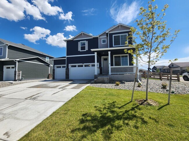 Foto del edificio - Stunning New Build In Wide Open Bennett!