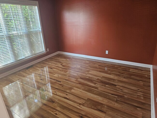Foto del edificio - 9823 Minuteman Ct