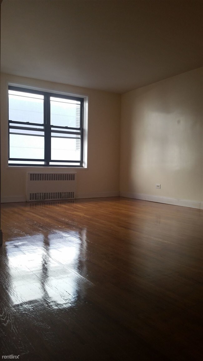 Foto del edificio - 850 E 31st St