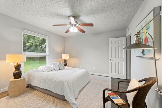Foto del edificio - 1123 Rock Canyon Dr
