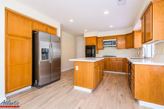 Foto del edificio - 6325 Windrow Ct