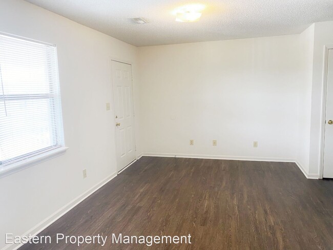 Building Photo - 2 br, 1 bath Apartment - 115 Brownlea Drive