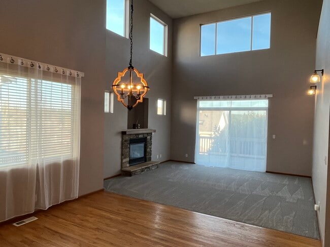 Foto del edificio - 18345 Mt Townsend Dr NE