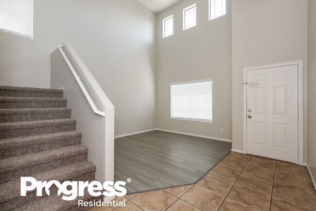 Foto del edificio - 5340 N Chino Heights St