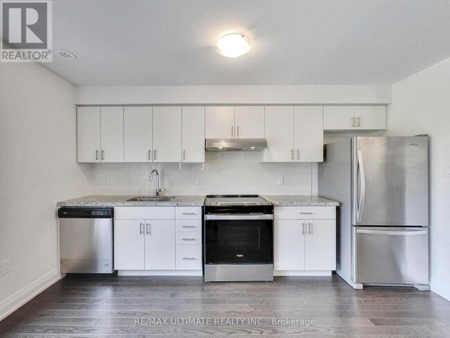 Building Photo - 14 Creekbank Rd