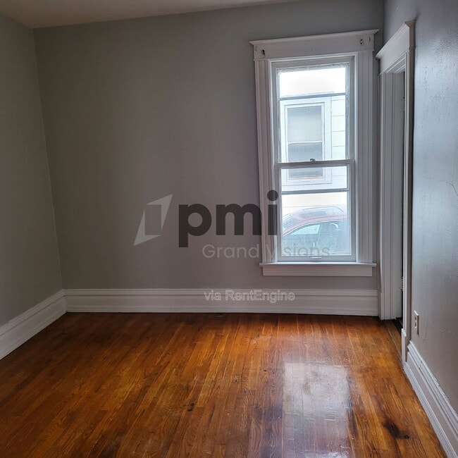Foto del edificio - 852 W Waggoner St