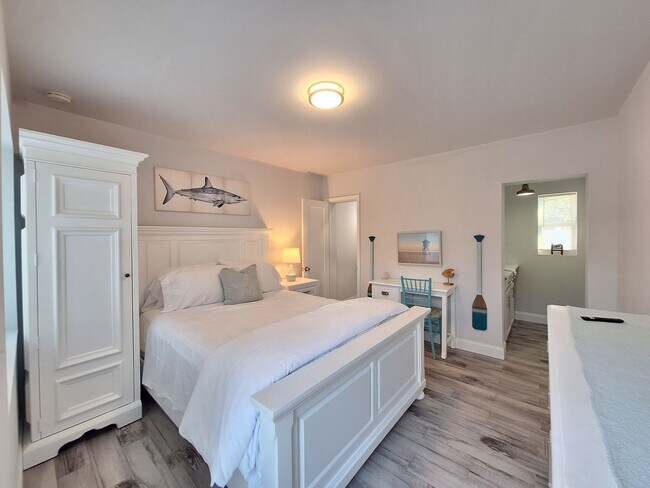 Foto del edificio - LONG TERM FURNISHED EFFICIENCY-ALL UTILITE...