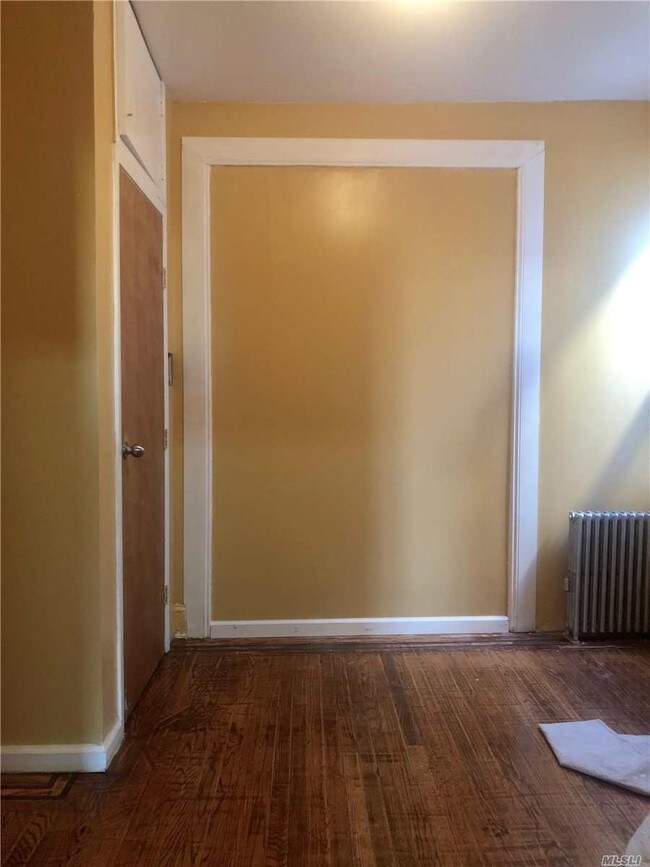 Foto del edificio - 32-35-35 107th St