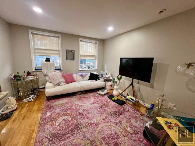 Foto principal - 1 bedroom in BROOKLYN NY 11215