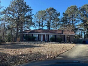 Building Photo - 3 Abbey Ct