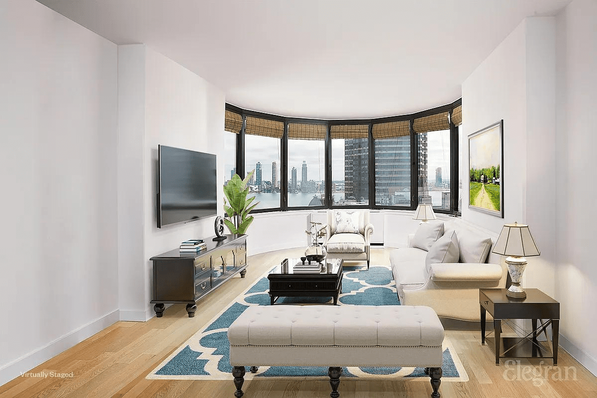Foto principal - 330 E 38th St