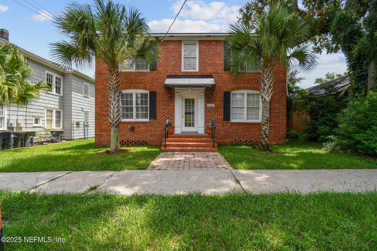 Foto principal - 3658 Herschel St