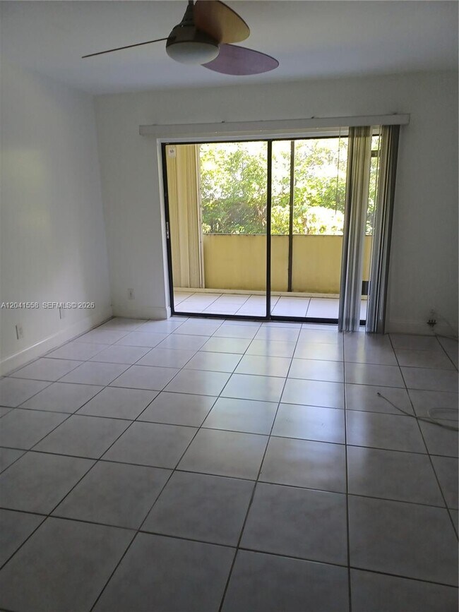 Foto del edificio - 3101 Oakland Shores Dr