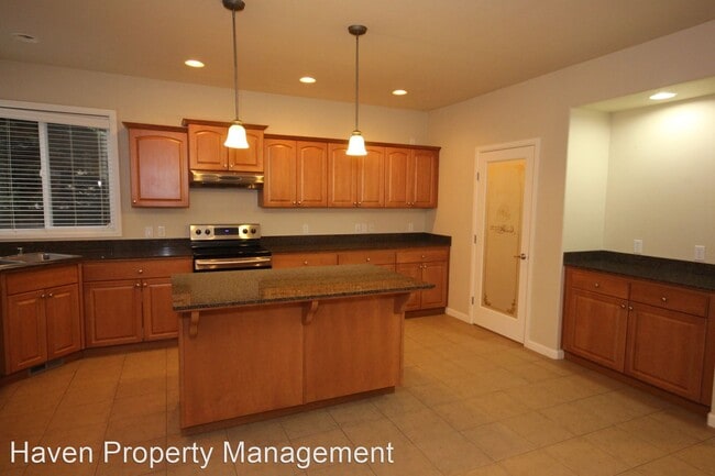 Building Photo - 3 br, 2 bath House - 8501 228th St Ct E
