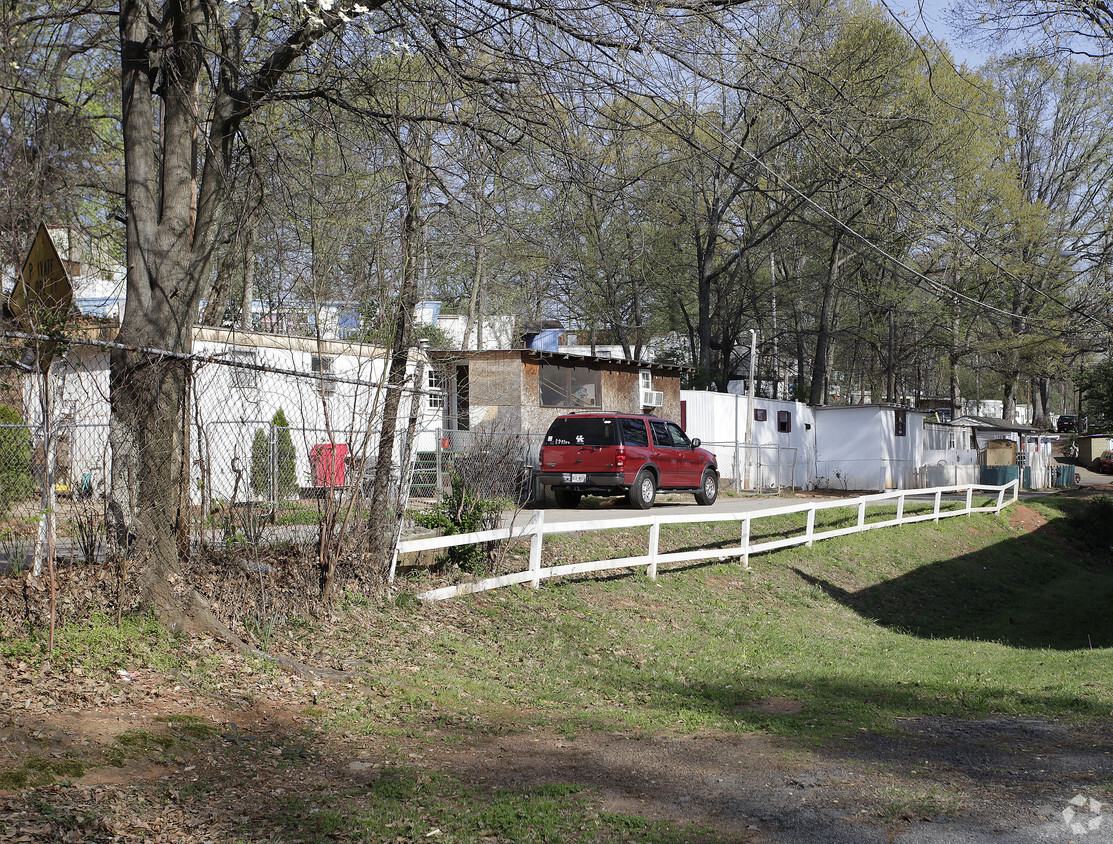 Building Photo - Longview Mobile Home Park