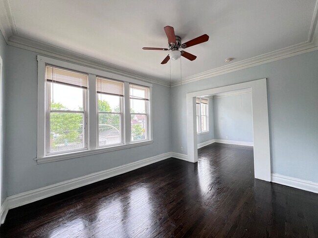 Building Photo - 8856 S Lowe Ave