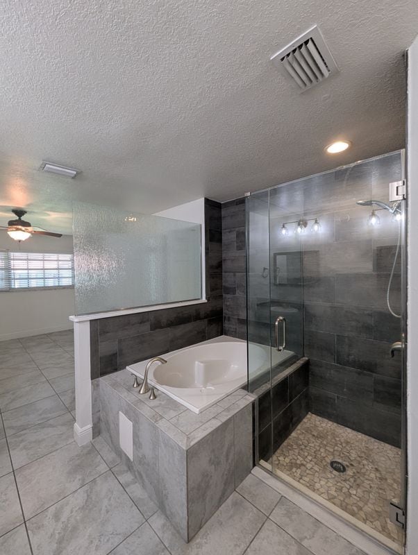 Foto del edificio - 7536 Fenwick Cove Ln