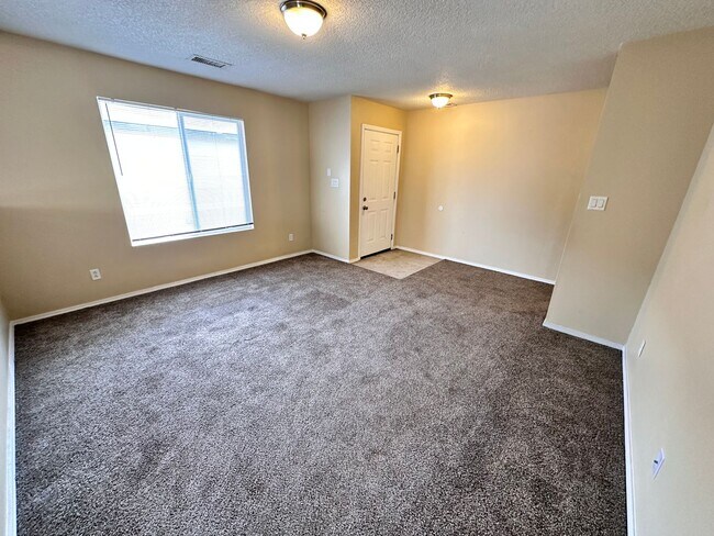 Foto del edificio - 7971 Kyle Rd NW