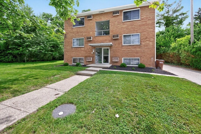 Building Photo - 6140 Ridge Ave