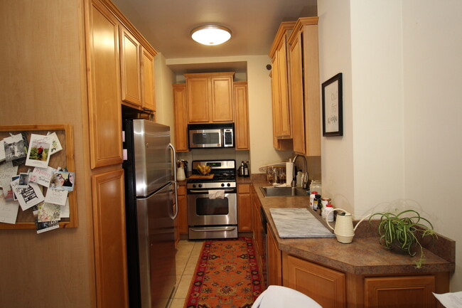 Building Photo - 400 W Deming Pl