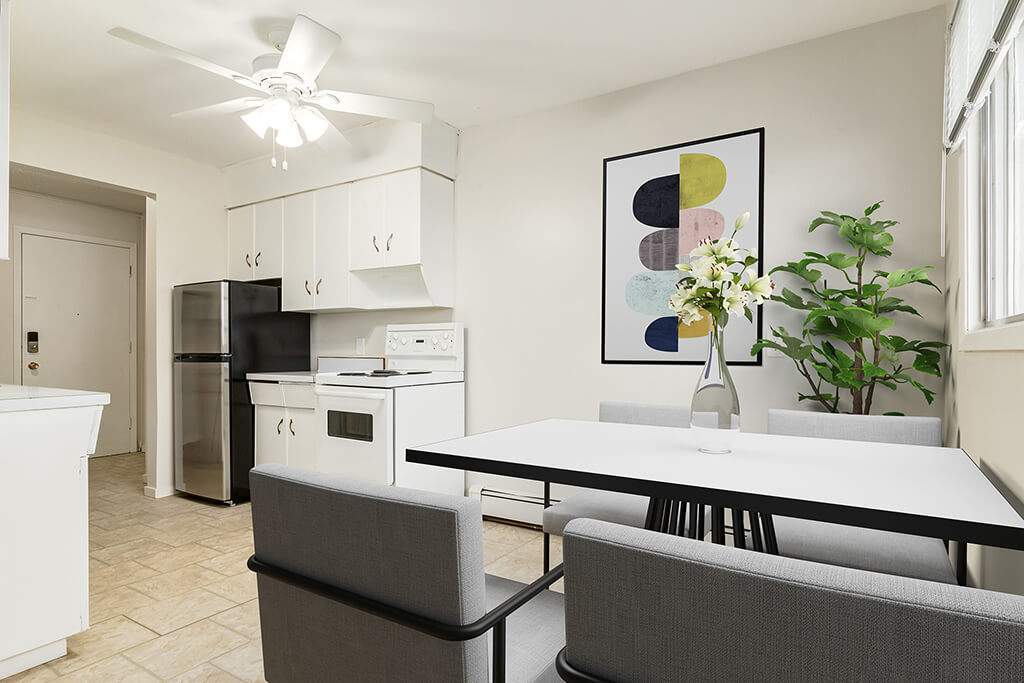 Primary Photo - Soho Manor